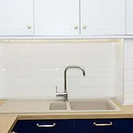 2bd In The Heart Of With Parking - Blue By Flat Mаnаger *
