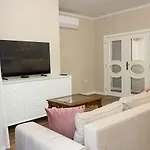Apartament 2bd In The Heart Of With Parking - Blue By Flat Mаnаger *