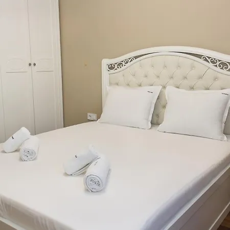 2bd In The Heart Of With Parking - Blue By Flat Mаnаger * Warna