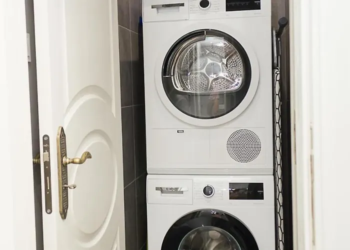 2bd In The Heart Of With Parking - Blue By Flat Mаnаger *